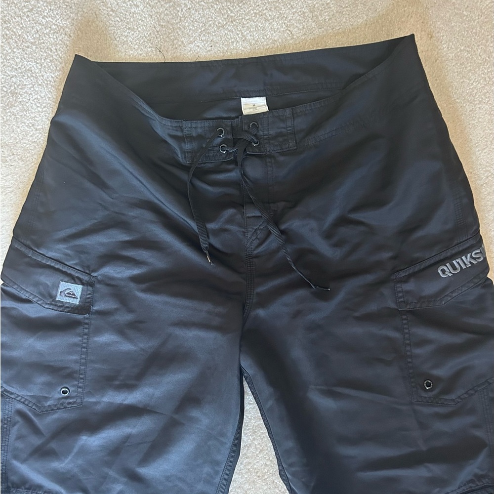 Quiksilver Black Cargo Pants for Versatile Comfort
